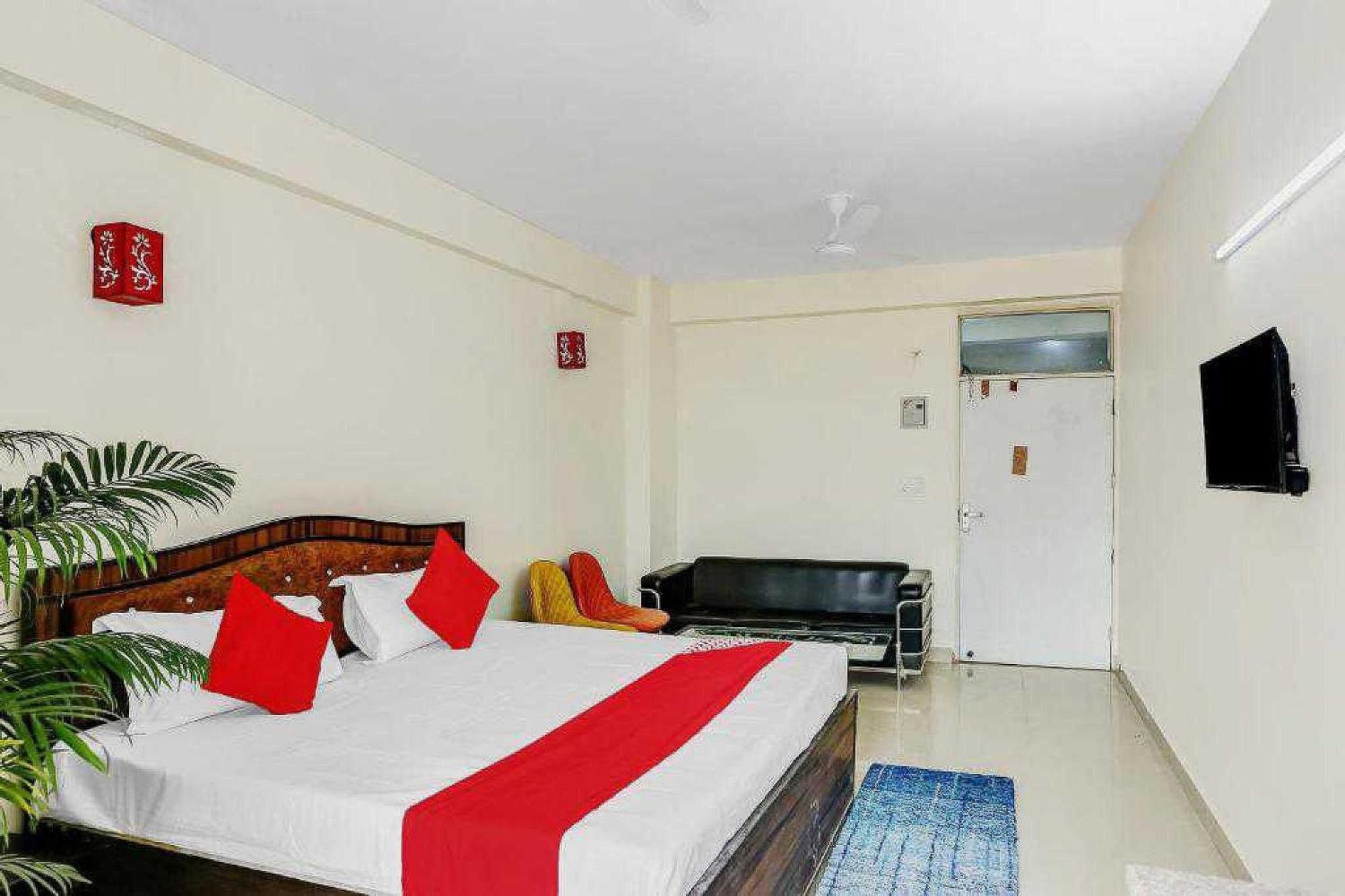 Hotel O Krishna Orchid Near Noida Sector 81 Metro Station Екстериор снимка