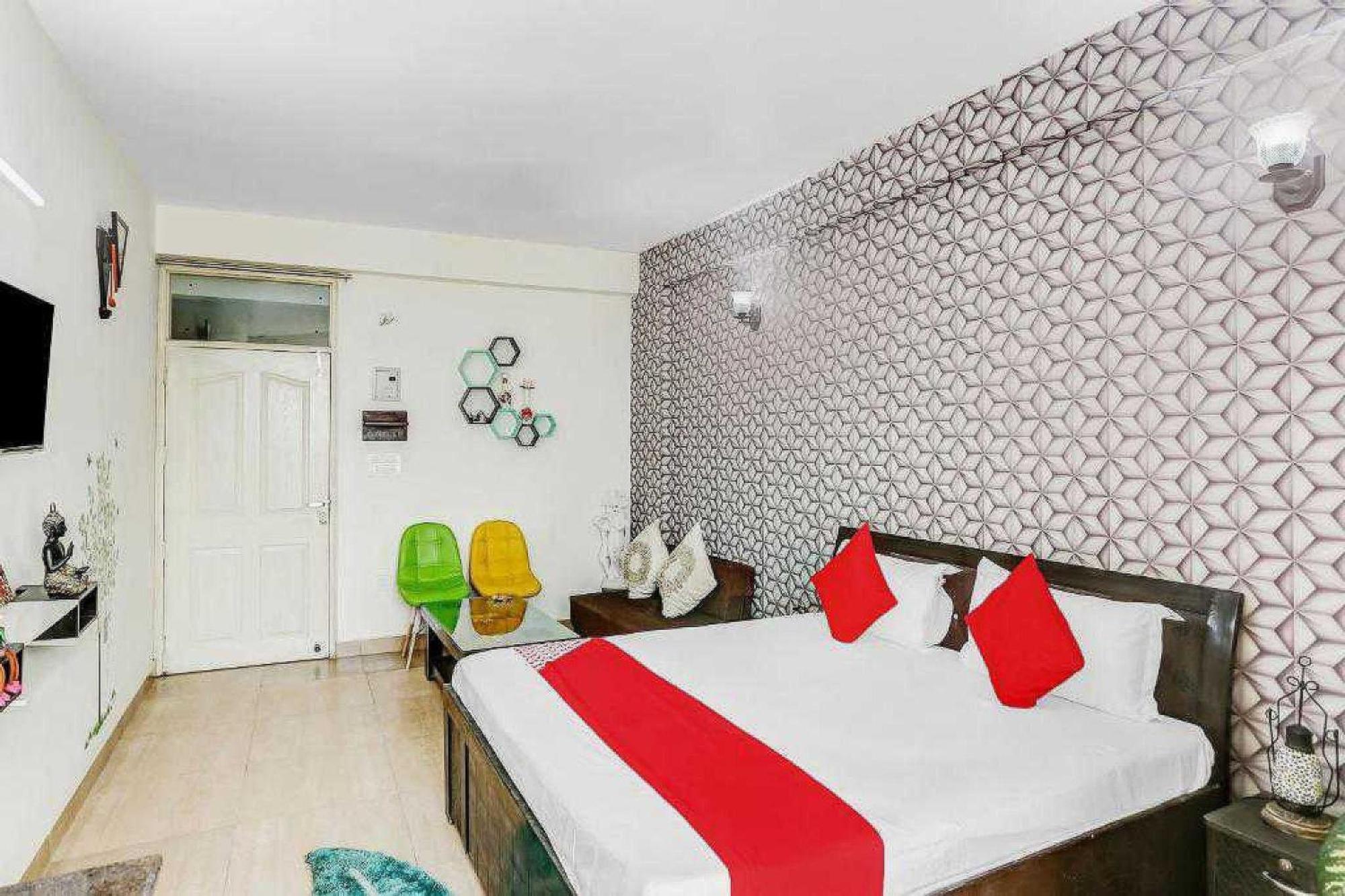 Hotel O Krishna Orchid Near Noida Sector 81 Metro Station Екстериор снимка