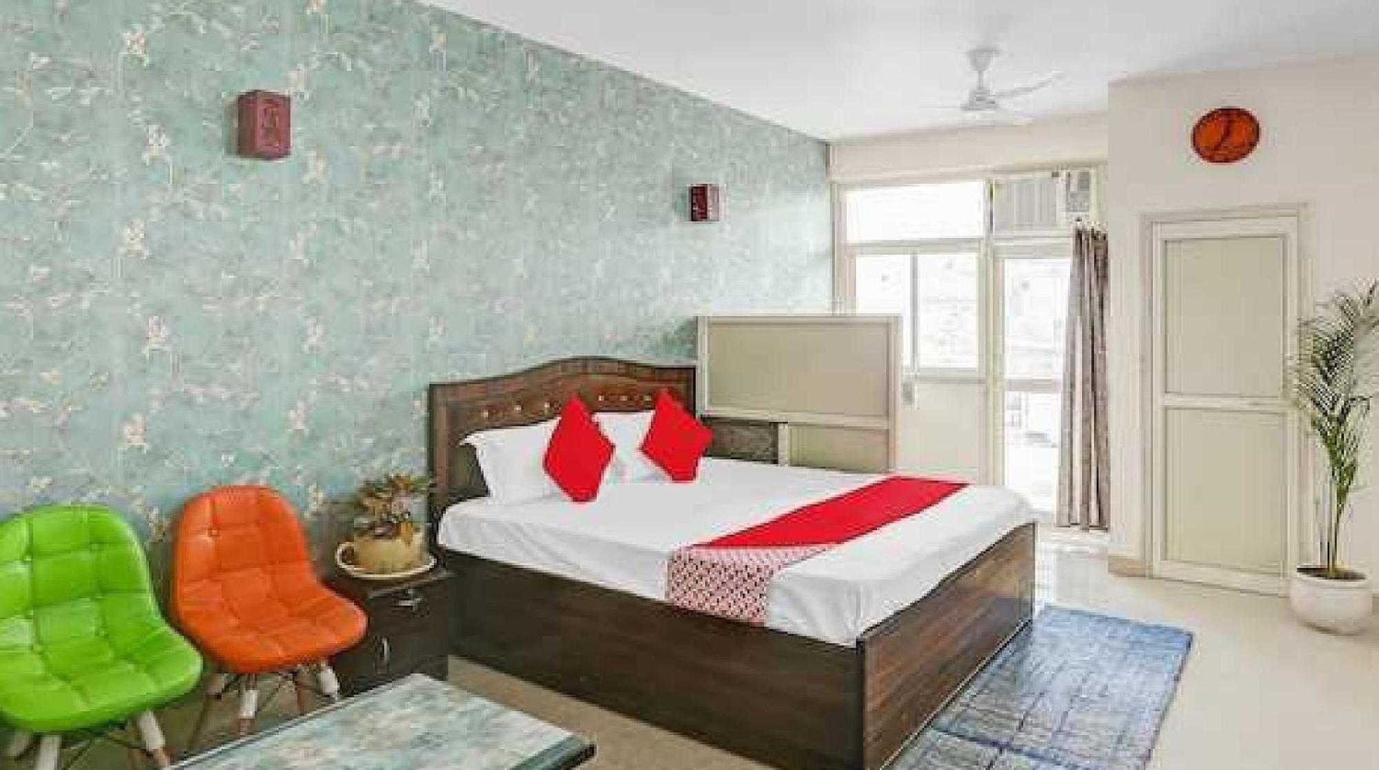 Hotel O Krishna Orchid Near Noida Sector 81 Metro Station Екстериор снимка