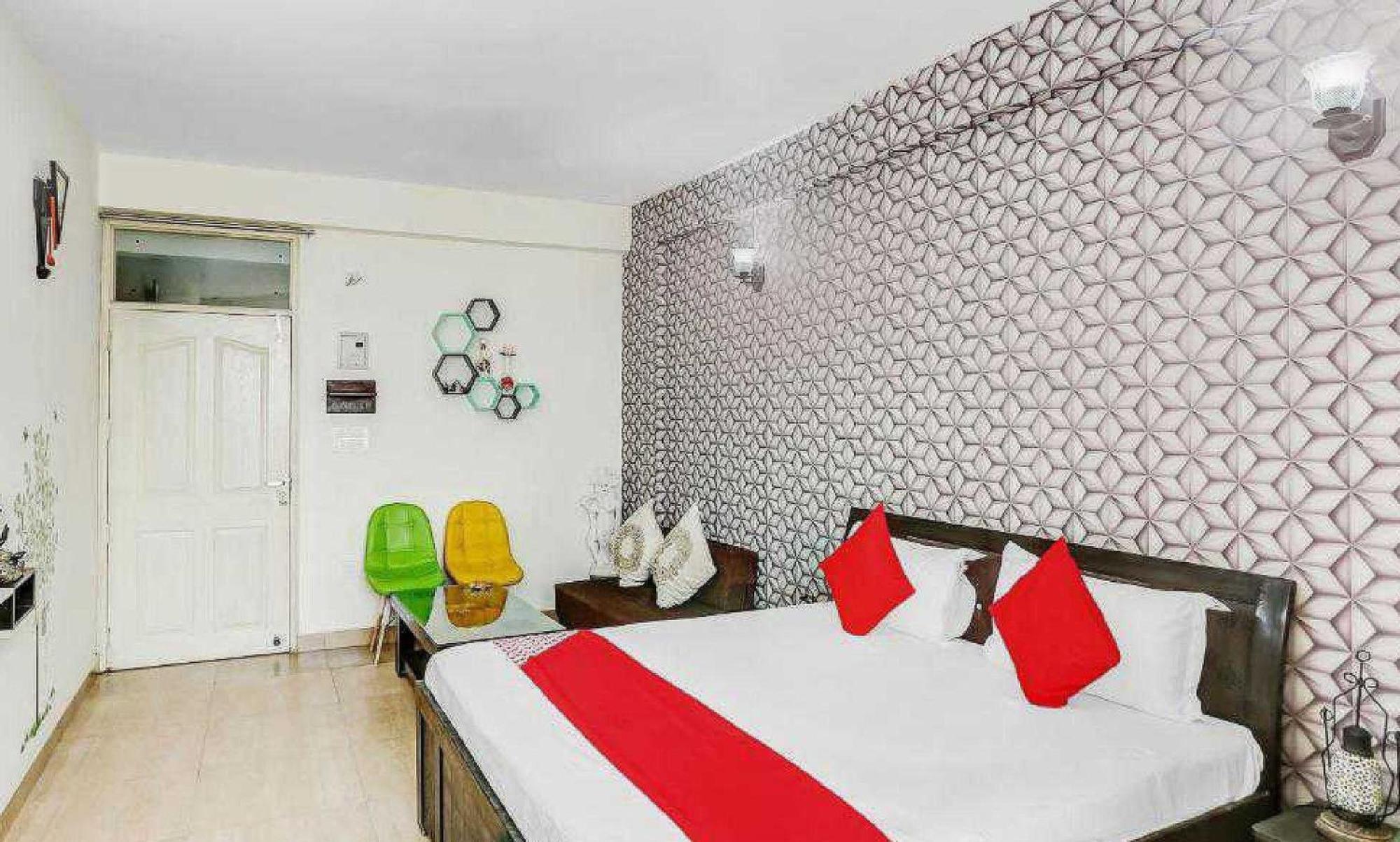 Hotel O Krishna Orchid Near Noida Sector 81 Metro Station Екстериор снимка